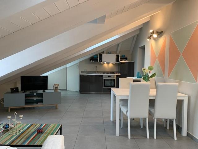 Ferienwohnung Mansarda Amore Cannobio Exterior foto